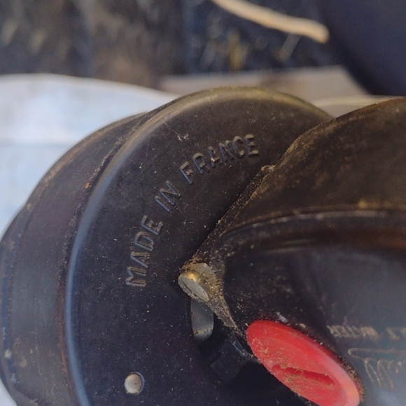 Garcia Mitchell 302 Salt Water Fishing Reel - Picture 4 of 4